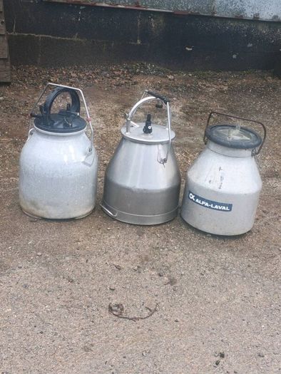 Milking buckets for sale with lids (As new)