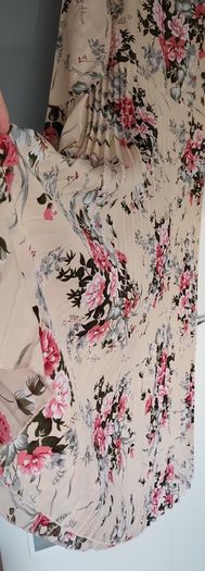 SHEIN floral pleated midi Sz L ( Fit 14-16UK)