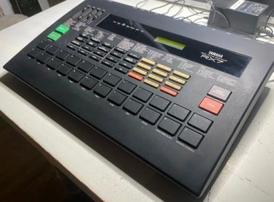 Yamaha RX7 Digital Rhythm Programmer