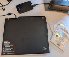 Lenovo ThinkPad T60 Retro Laptop plus 5 IBM recovery CD's