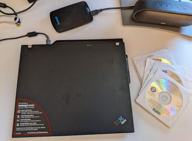 Lenovo ThinkPad T60 Retro Laptop plus 5 IBM recovery CD's