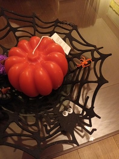 Halloween candle centrepiece