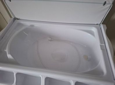 babylo baby changing table and bath with storage