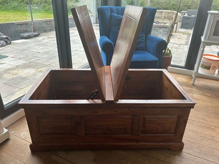 Coffee table with storage