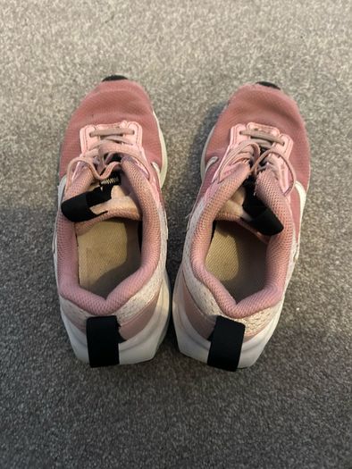 UK 13 Nike Runners