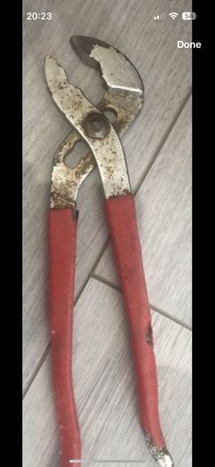 300 euro for the lot no offers over 300 tools  full toolboxes to choose from including old school metal tool box too may to list see photos dating back from the 1970s when to
