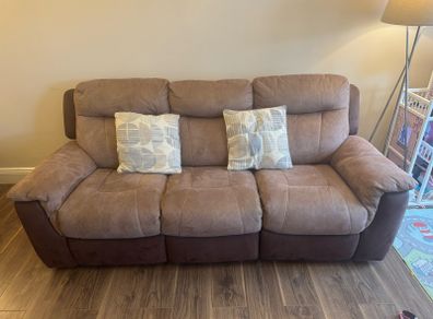 Suite of furniture (3+2)