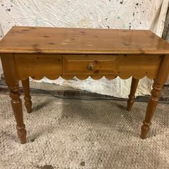 Hall / Side table