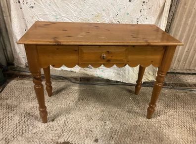 Hall / Side table