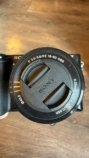 Sony Alpha A6000 16-50mm Black
