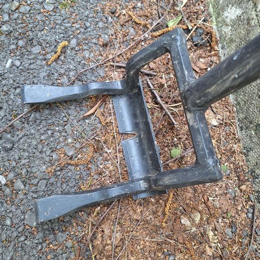 Roughneck Pallet Buster Demolition Bar 43" 1100mm  Heavy Duty Wrecking Tool Used