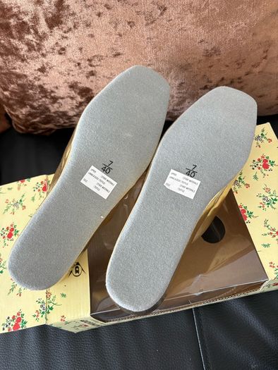 Dunlop gold metallic, low-wedge indoor slippers