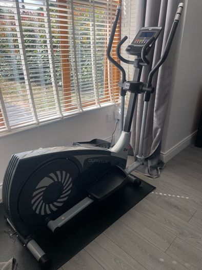 eliptical cross trainer