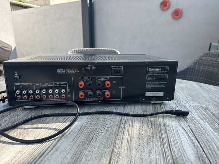 Technics stereo integrated amplifier SU-vz320