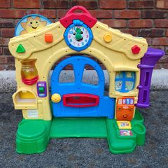 Fisher Price, Laugh & Learn House (used).