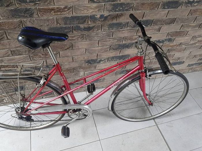 Retro ladies bike