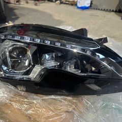 Right Headlight Peugeout 308 2016