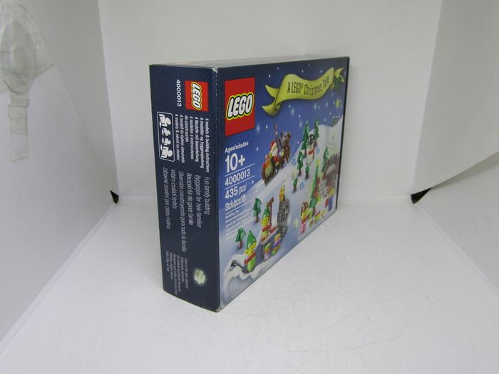 LEGO Holiday Super Rare Employee Gift Limited Exclusive Set Called A Christmas Tale Set 4000013