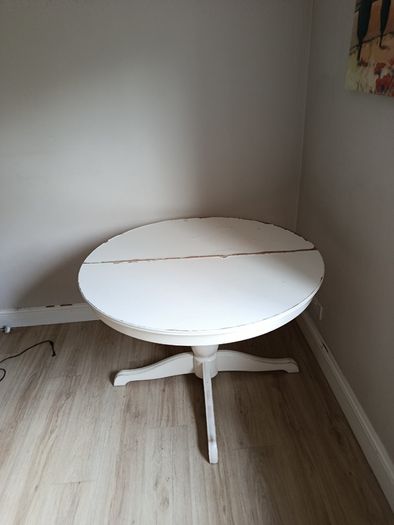 Round table