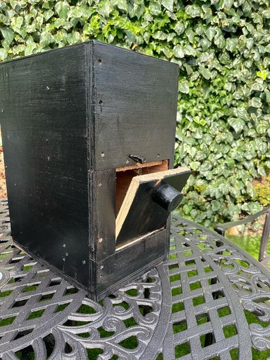 2 Nest Boxes