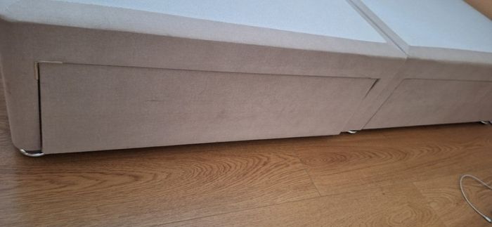 Divan base