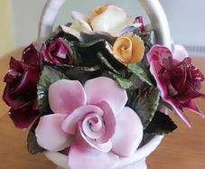 Royale Statford Porcelain Basket Rosses
