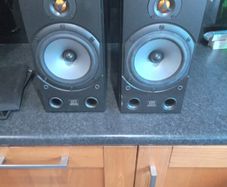 Monitor audio bronze 2 speaker
