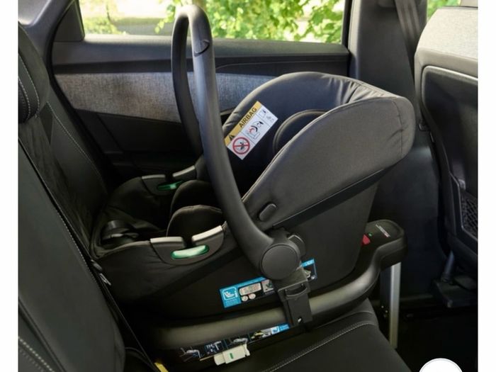 Babylo 2-in-1 Travel System with Car Seat Black