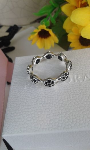 Brand new genuine Pandora sterling silver pave ring