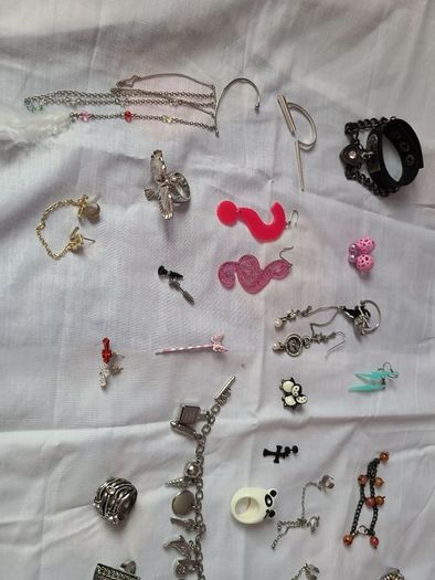 jewelleries 1 euro each or 50 euro for all
