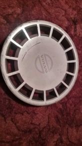 1 x Volvo 81-93 etc 15'' Hubcap
