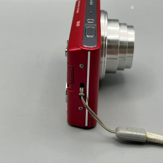 Sony Cyber-shot DSC-W830 20.1MP Digital Camera Red - Boxed - Full Kit