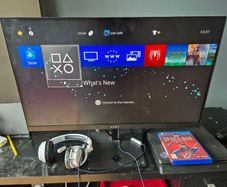 pc monitor and  ps4