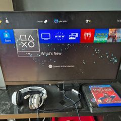 pc monitor and  ps4