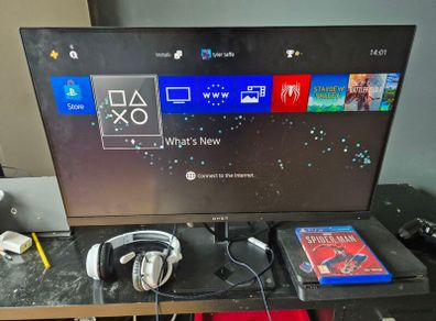 pc monitor and  ps4