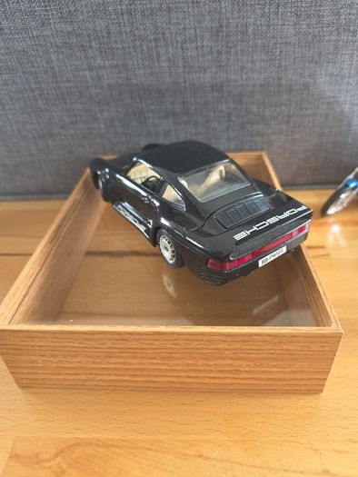 Title: Vintage Bburago Porsche 959 Diecast Model Car 1:24 - Black - Made in Italy  .