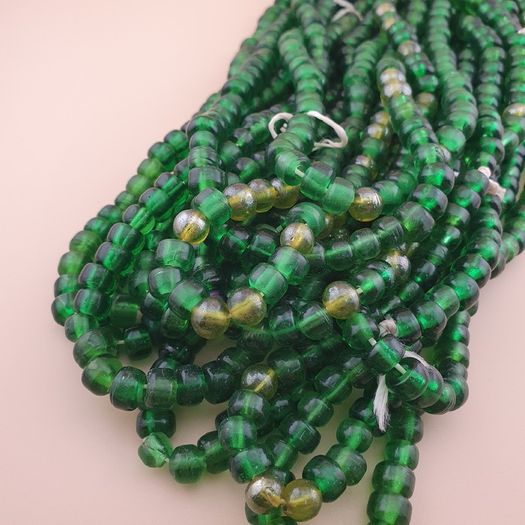 Vintage African style Green Glass Beads Necklace 24 inches
