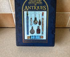 Collectors Encyclopedia of Antiques by Phoebe Phillips