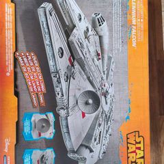 LARGE Millennium Falcon