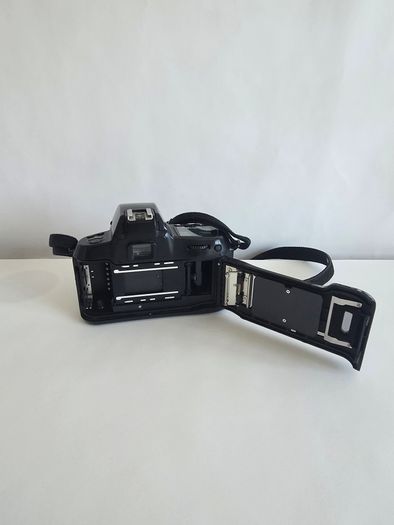Nikon F70 Film Camera BODY ONLY