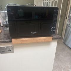 Hotpoint Extra Space Microwave