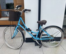 Vintage ladies city bike