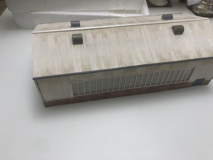 Hornby R9679 Traction Shed 00 Scale