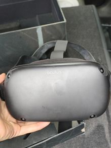 Oculus Quest VR Gaming Headset
