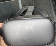 Oculus Quest VR Gaming Headset