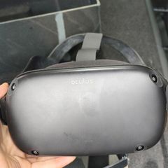 Oculus Quest VR Gaming Headset