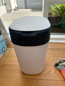 tommy Tippee nappy bin