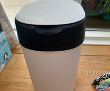 tommy Tippee nappy bin