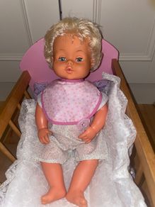 Vintage 1970s Palitoy Tiny Tears  Doll  with topknot 16h 3/4 eye.