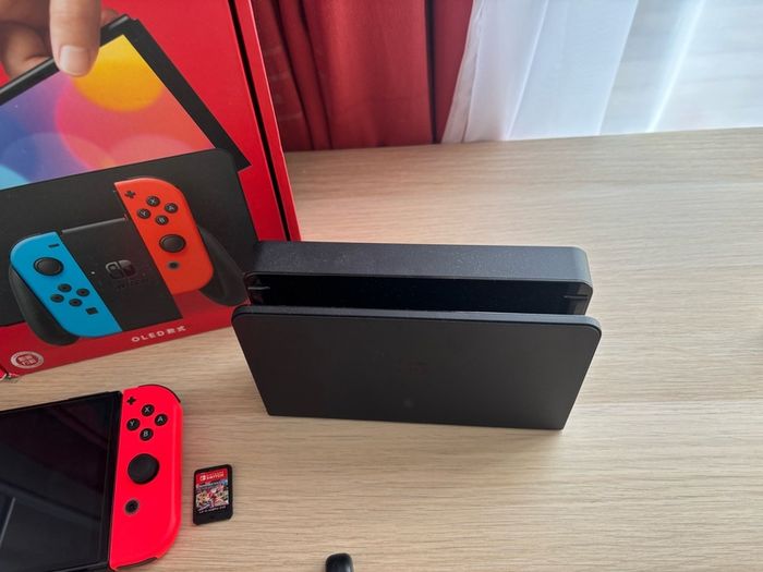 Nintendo Switch OLED (Neon Blue/Red) + Mario Kart 8 Deluxe + Super Mario Bros. W